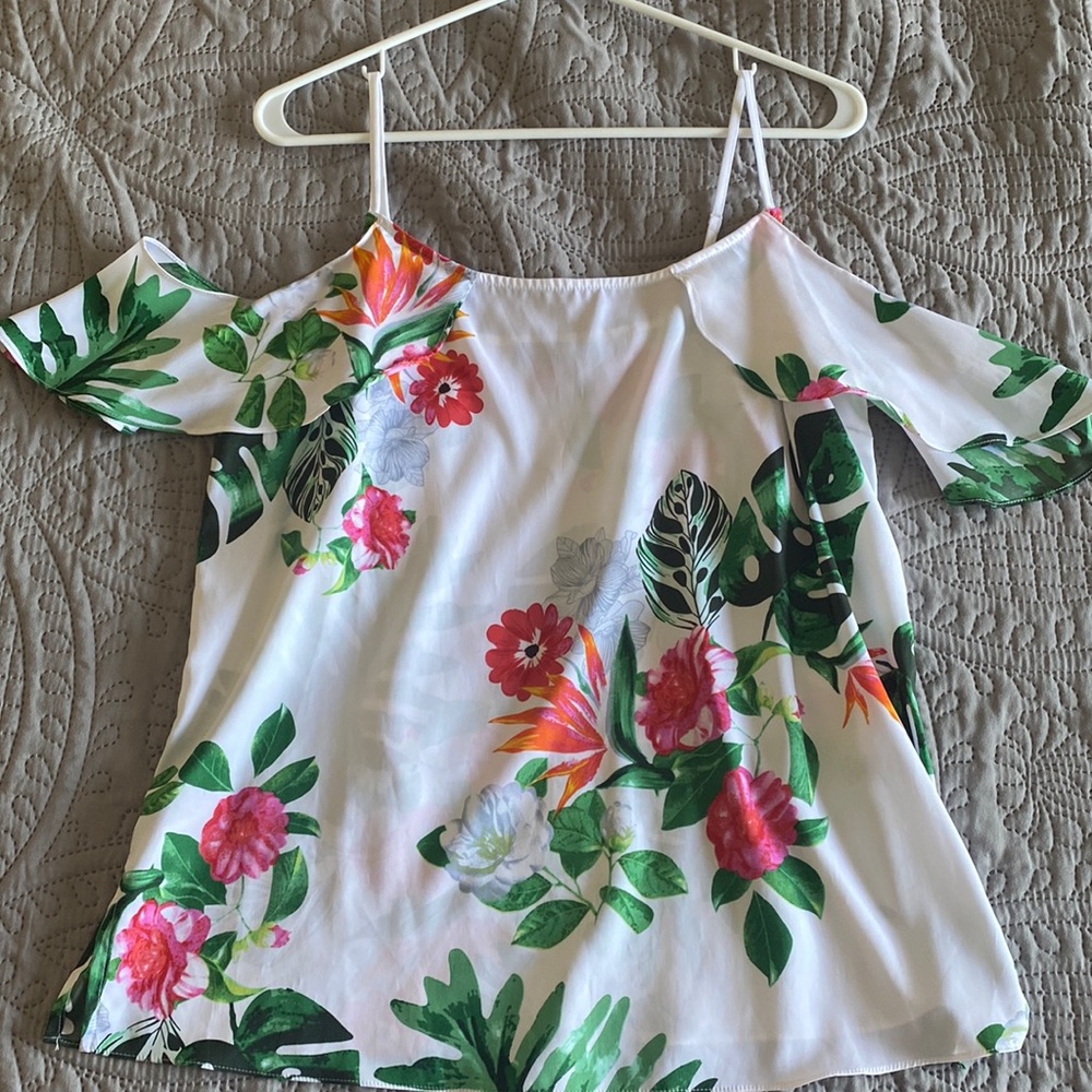 Vince Camuto Cold Shoulder Top